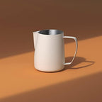 Milk Frothing Pitcher, 700ml Stainless Steel Milk Frother Cup Steaming Pitcher, Metal Steamer Cup Milk Jug Dispenser Espresso Accessories (Beige) - Image 5