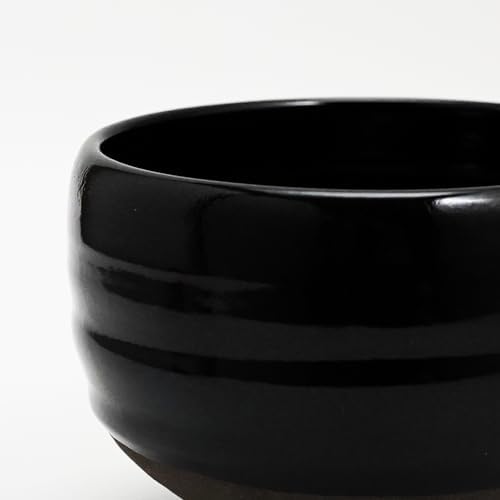 Kyoto Kiyomizu-yaki Earthenware Matcha Bowl - Rokuro Suji – 20.2 fl oz Charming Form, Lead-Free, Gift Box Included - Ideal for Tea and Café au Lait Made in Japan (Black) - Image 3