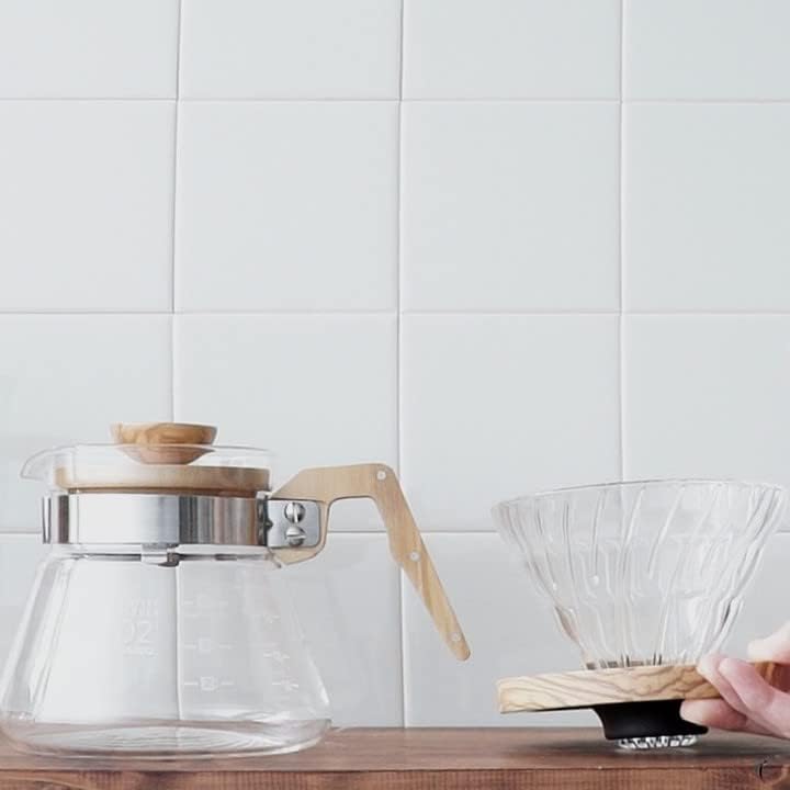 Hario V60 Olive Wood Coffee Server, 400ml - Image 2