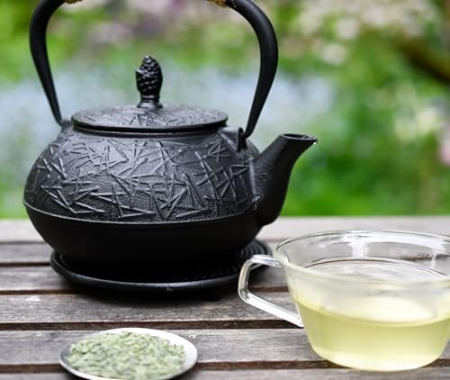 Zen Minded Traditional Japanese Cast Iron Tetsubin Stovetop Teakettle Teapot with Stainless-steel Mesh Loose-leaf Filter for Green Tea & Infusions 800ml Pine Pattern - Black - Image 7