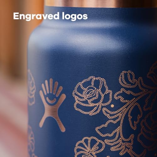Hydro Flask 32 Oz Travel Tumbler with Handle, Lid and Straw - Insulated Stainless Steel in Western Light Blue - Image 6